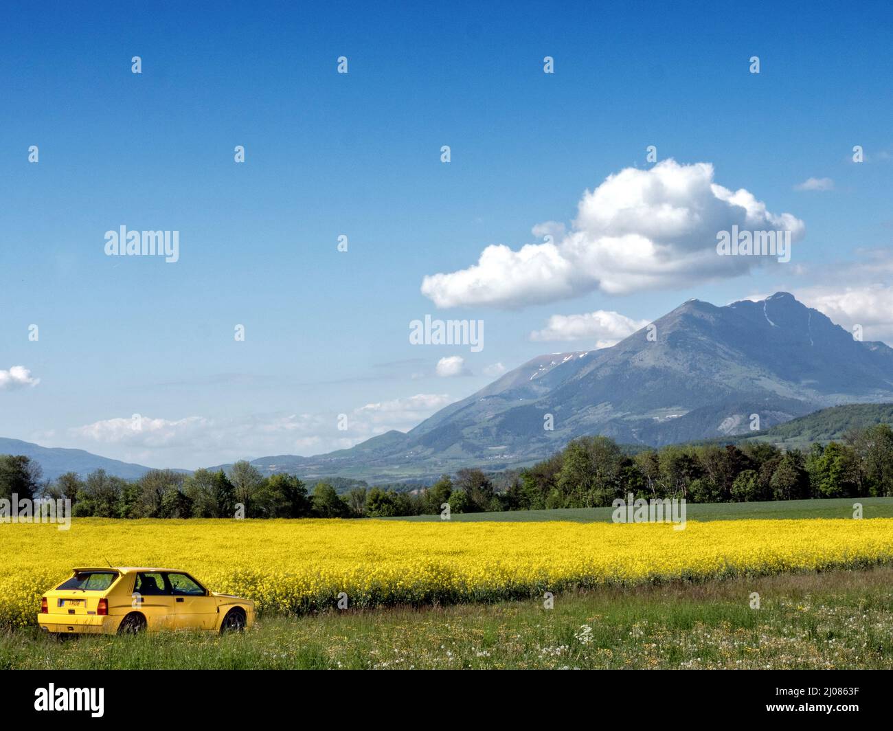 1995 Lancia Delta Integrale Evo II auf historischen Rallye-Etappen von Monte Carlo und auf der Route des Grandes Alpes France. Stockfoto