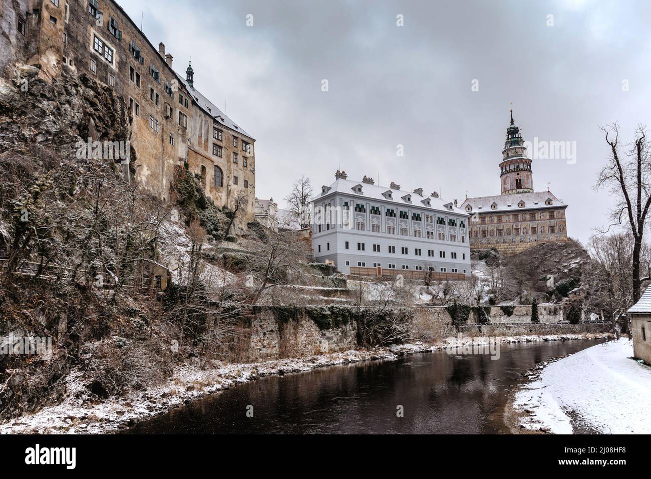 Cesky Krumlov, Tschechische Republik.berühmte tschechische mittelalterliche Stadt mit Renaissance- und Barockschloss auf einem steilen Felsen über der Moldau.UNESCO-Weltkulturerbe.Urba Stockfoto