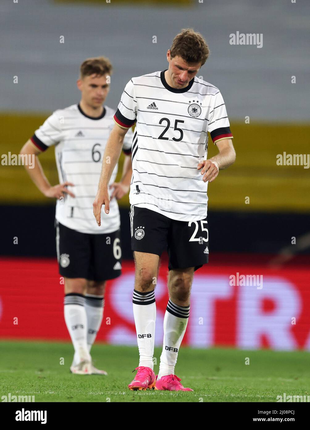 Thomas MŸller Deutschland Joshua Kimmich von Deutschland enttŠuscht Fussball LŠnderspiel Deutschland - DŠnemark 1:1 © diebilderwelt / Alamy Stock Stockfoto