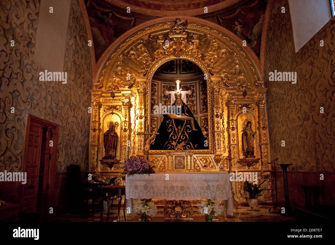 Altar, La Ermita de Nuestra Señora de Las Angustias (Kapelle unserer Lieben Frau von Angst), Nerja, Provinz Malaga, Andalusien, Spanien Stockfoto