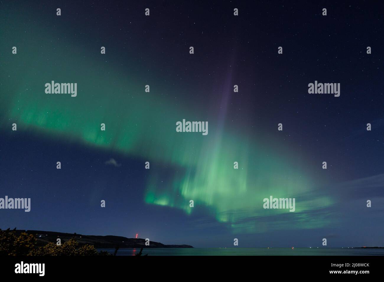 Die Nordlichter (Aurora borealis) über den schottischen Highlands Stockfoto