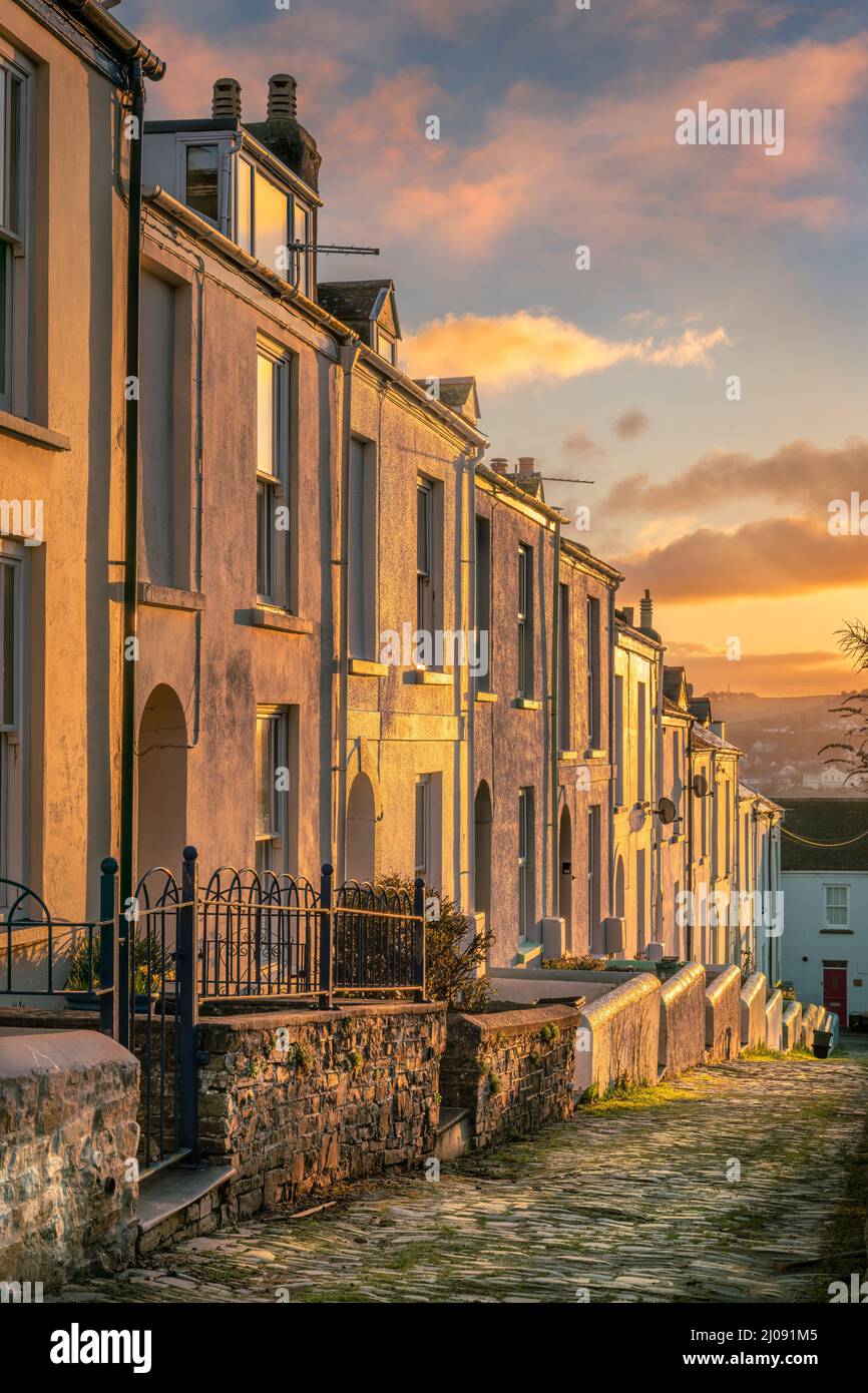 Alpha Place, Appledore, North Devon - das einzige erhaltene Beispiel einer gepflasterten Straße in Appledore, Alpha Place ist eine Terrasse von Häusern, die Remaine hat Stockfoto