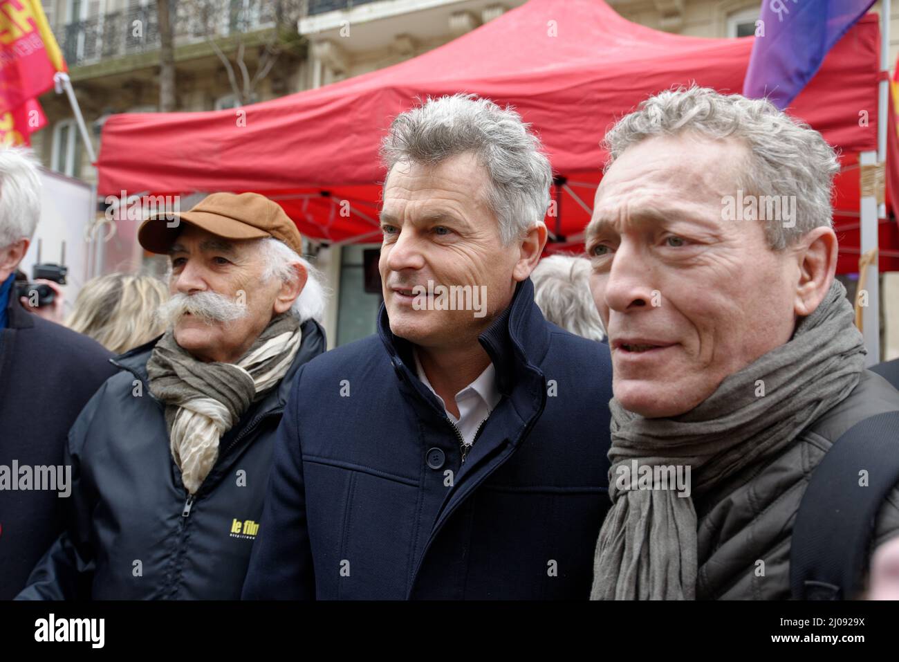 Mobilisierung zwischen den Berufstäten in Paris auf den Aufruf der CGT und der UNSA zu Lohnerhöhungen. Etwa 5000 Menschen marschierten vom Place de la République aus Stockfoto