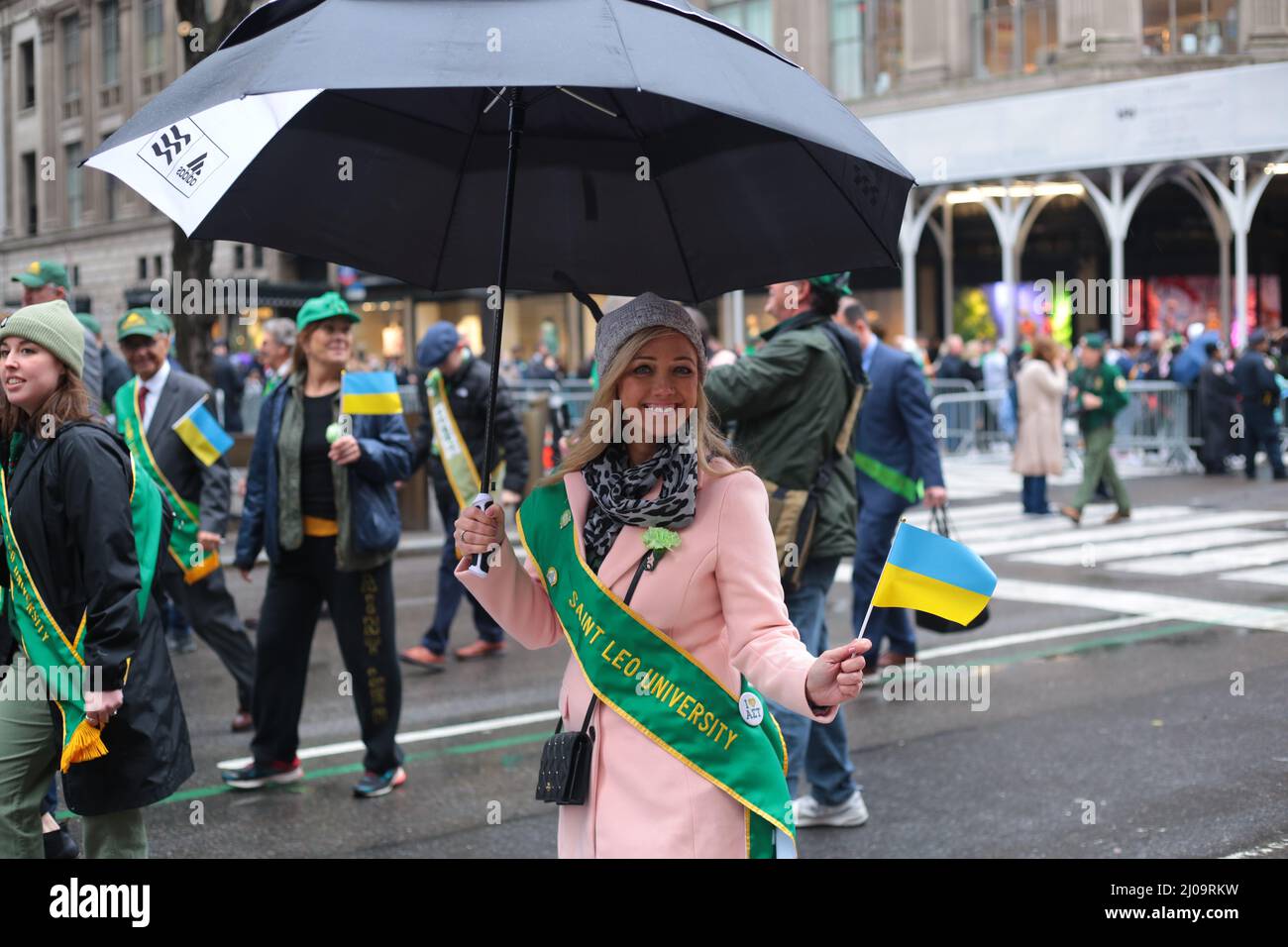 Nach 2 Jahren ohne St. Patricks Day Parade in NYC, wegen COVID . die New York City Parade ist zurückgekehrt. Stockfoto