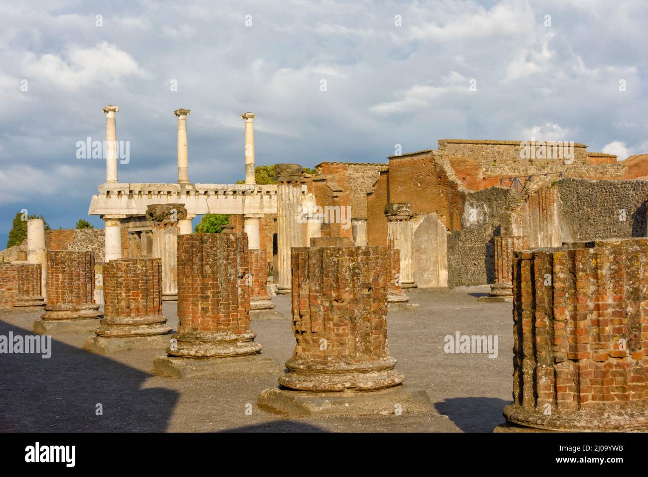 Ruinen von Pompeji, Forum, UNESCO-Weltkulturerbe, Provinz Neapel, Region Kampanien, Italien Stockfoto