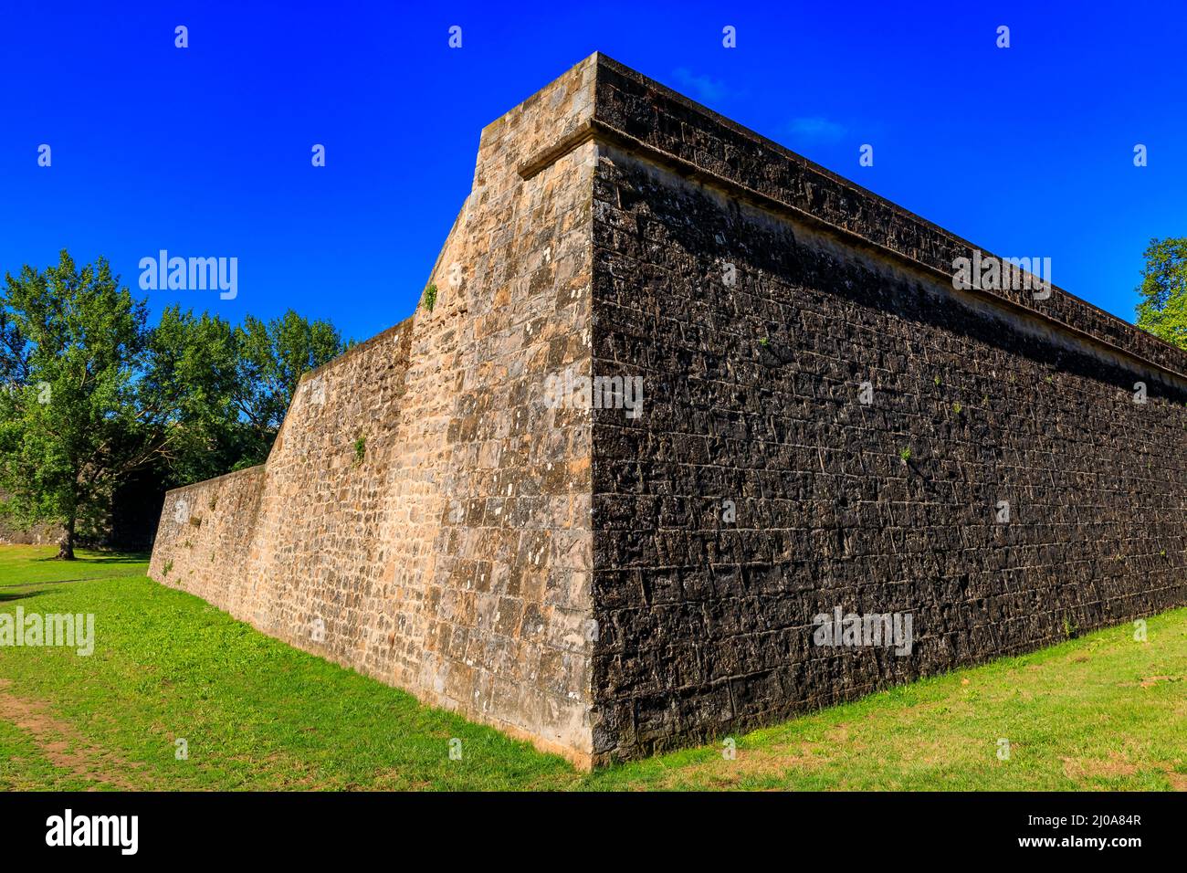 Die Zitadelle, mittelalterliche Befestigungsanlagen in der Altstadt von