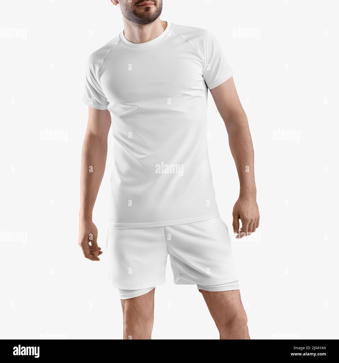 Weißer Trainingsanzug, lockere Shorts mit Unterhose Kompressionslinie,  T-Shirt auf Mann, isoliert auf Hintergrund, Vorderansicht.  Sportswear-Vorlage, unters Stockfotografie - Alamy