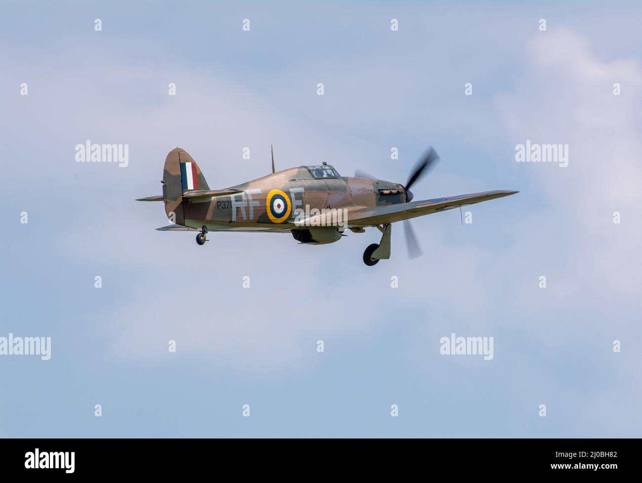 Headcorn, Kent Großbritannien - Juli 1. 2018 das Kampfflugzeug „The Hirm WW2“ fliegt auf einer Flugschau über Kent. Stockfoto