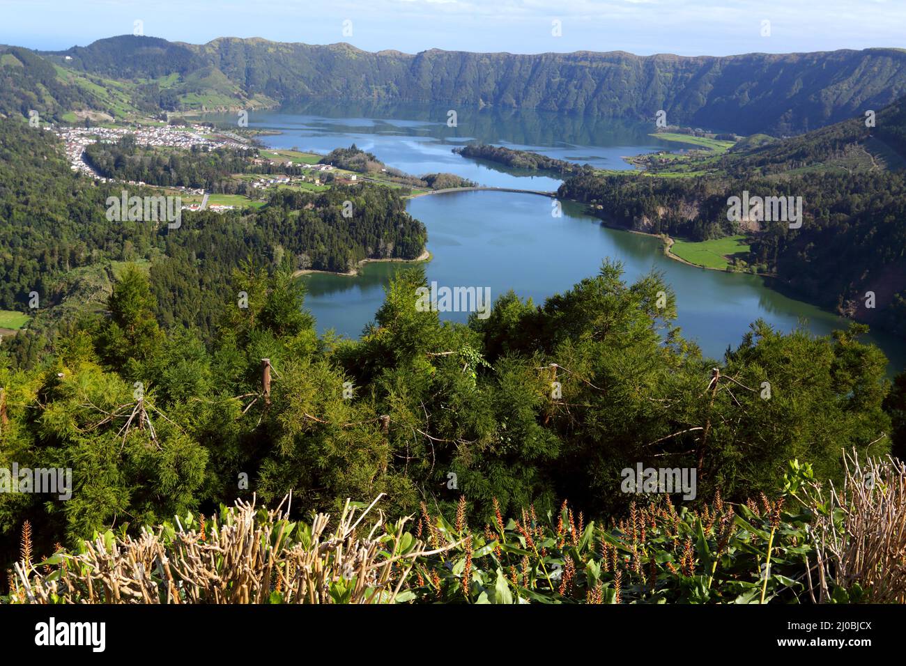 Cete Cidades mit Lagoa Azul und Lagoa Verde, Sao Miguel, Azoren Stockfoto
