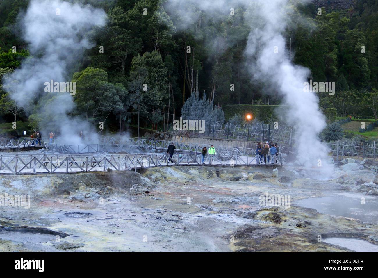 Fumarolen und heiße Quellen in der Nähe von Furnas, Sao Miguel, Azoren Stockfoto