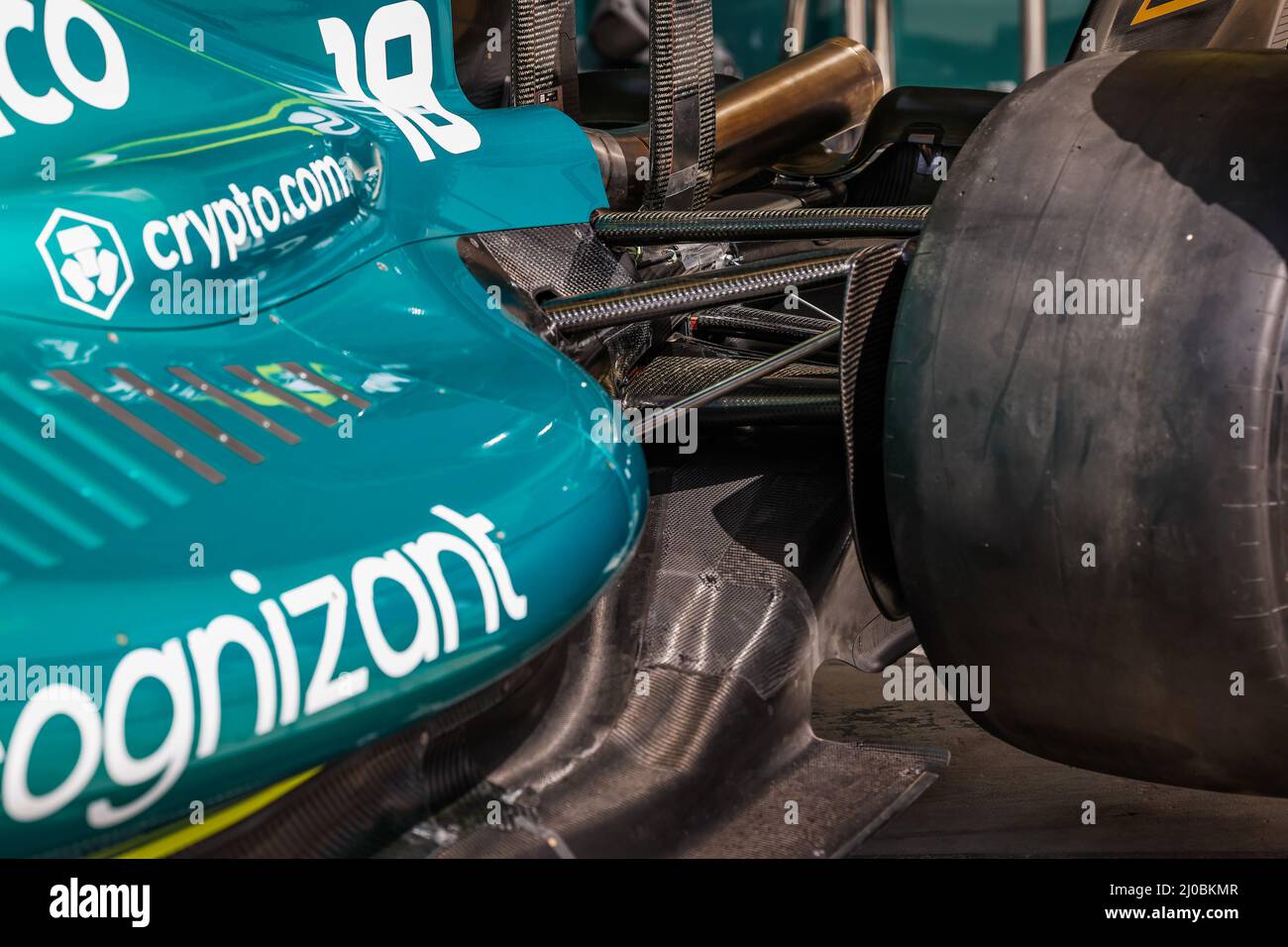 Sakhir, Bahrain. 18. März 2022. Aston Martin F1 Team AMR22, mechanische Details der hinteren Aufhängungen während des Formel 1 Gulf Air Bahrain Grand Prix 2022, 1. Lauf der FIA Formel 1 Weltmeisterschaft 2022, auf dem Bahrain International Circuit, vom 18. Bis 20. März 2022 in Sakhir, Bahrain - Photo Florent Gooden / DPPI Credit: DPPI Media/Alamy Live News Stockfoto