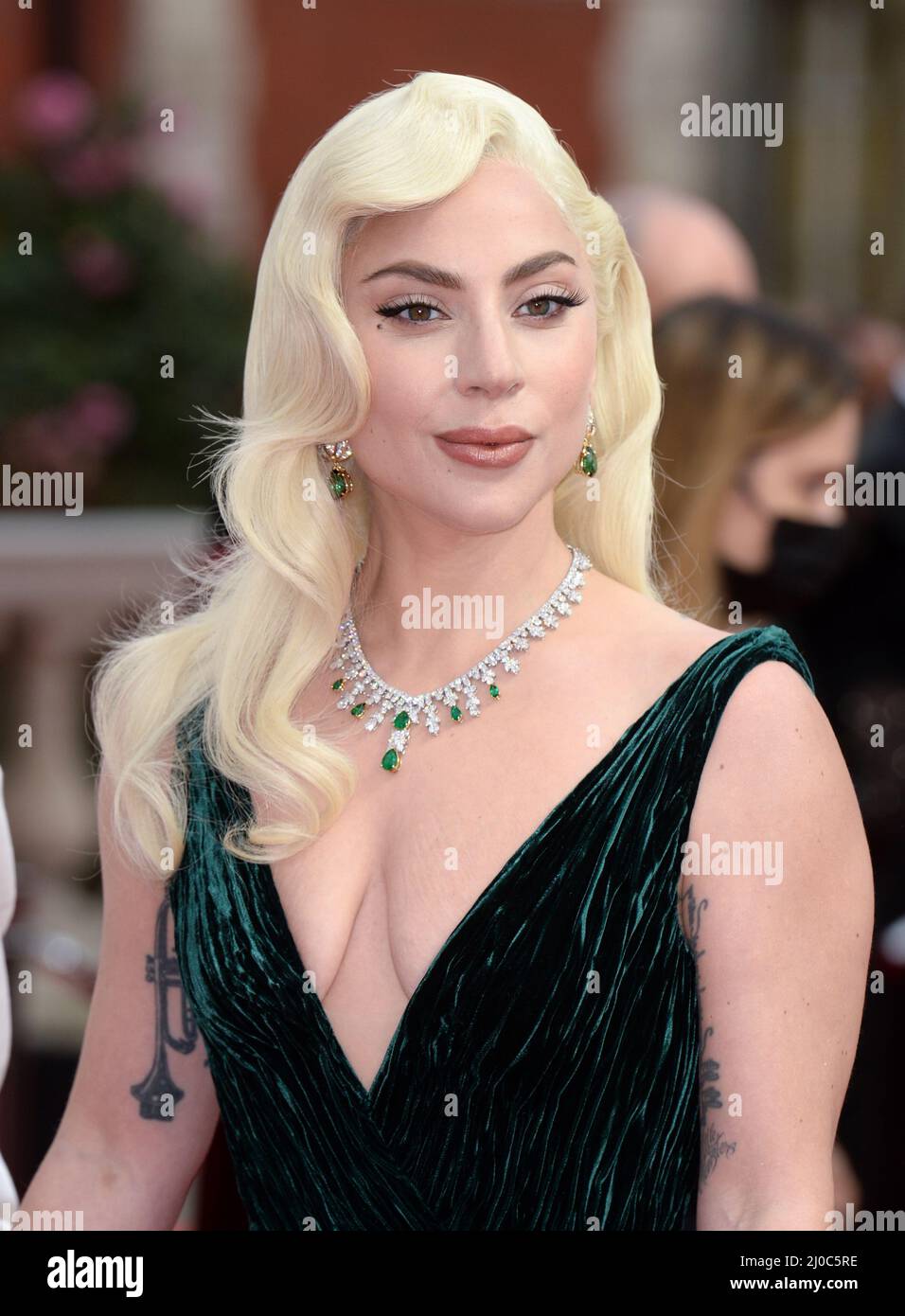 13.. März 2022, London, Großbritannien. Lady Gaga bei der Ankunft bei den EE British Academy Film Awards, der Royal Albert Hall, London. Quelle: Doug Peters/EMPICS/Alam Stockfoto