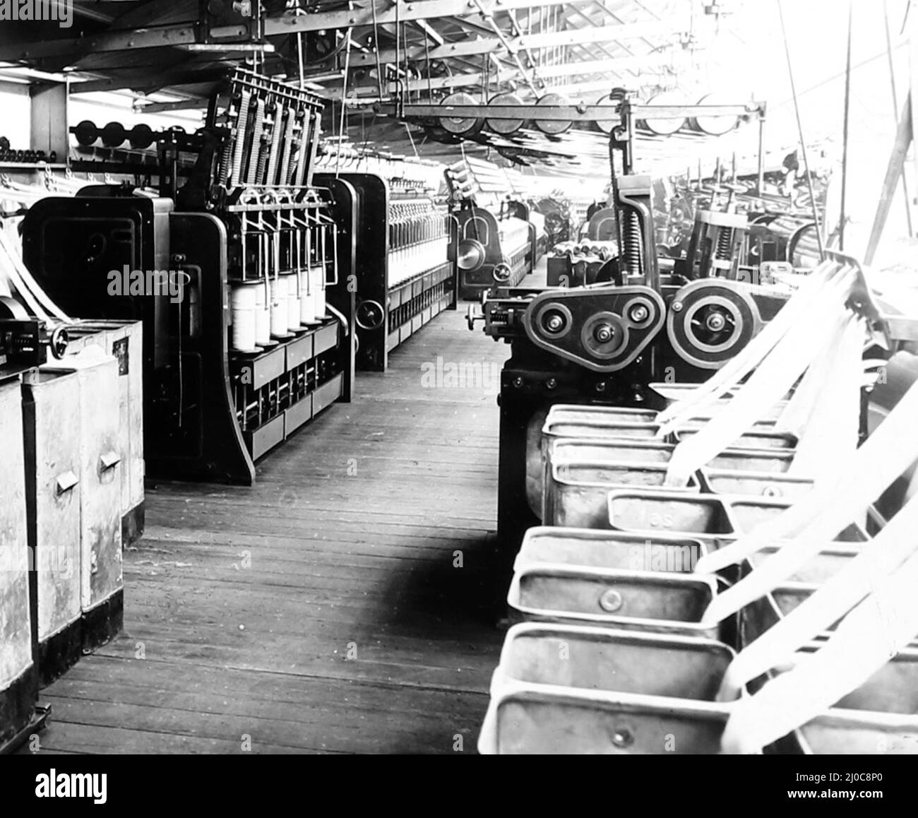 Cone Gill Maschinen in einer Wollmühle in Bradford, Yorkshire, spätviktorianische Zeit Stockfoto