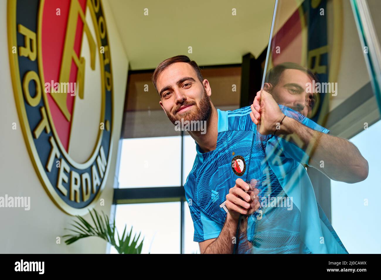 Rotterdam, Niederlande. 18. März 2022. Rotterdam - Valentin Cojocaru während der Porträtsitzung am 18. März 2022 in Rotterdam, Niederlande. Kredit: Kasten zu Kasten Abbildungen/Alamy Live Nachrichten Stockfoto