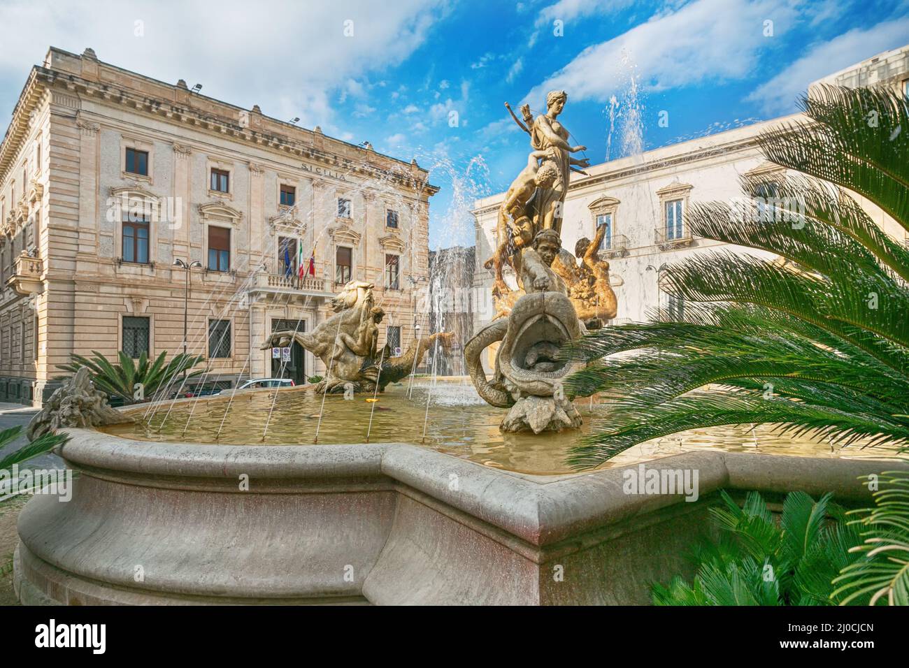 Amenano-Brunnen auf der Piazza del Duomo in Catania, Sizilien, Italien Stockfoto