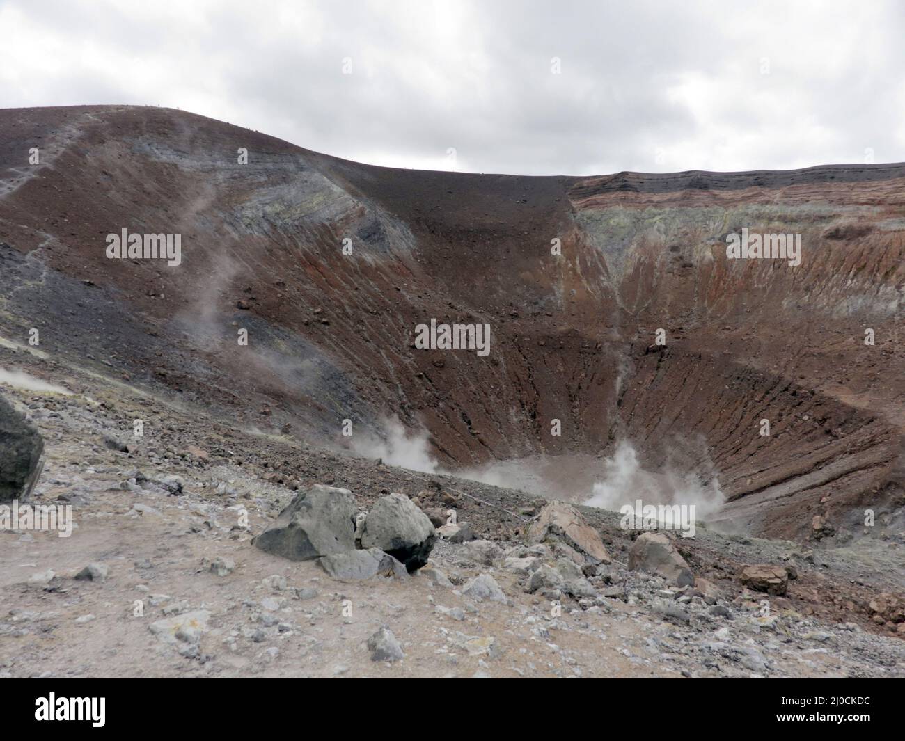 Fumarolen und der große Krater von Vulcano, Äolischen Inseln, Italien Stockfoto
