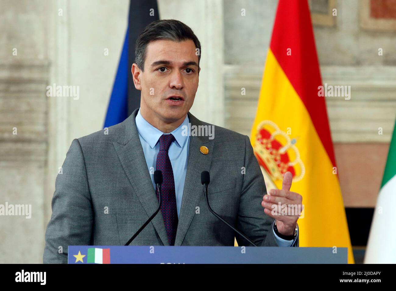 Rom, Italien. 18. März 2022. Der spanische Premierminister Pedro Sanchez während eines Treffens in Italien, Spanien, Portugal und Griechenland in der Villa Madama. Rome (Italien), März 18. 2022Photo Samantha Zucchi Insidefoto Credit: Insidefoto srl/Alamy Live News Stockfoto