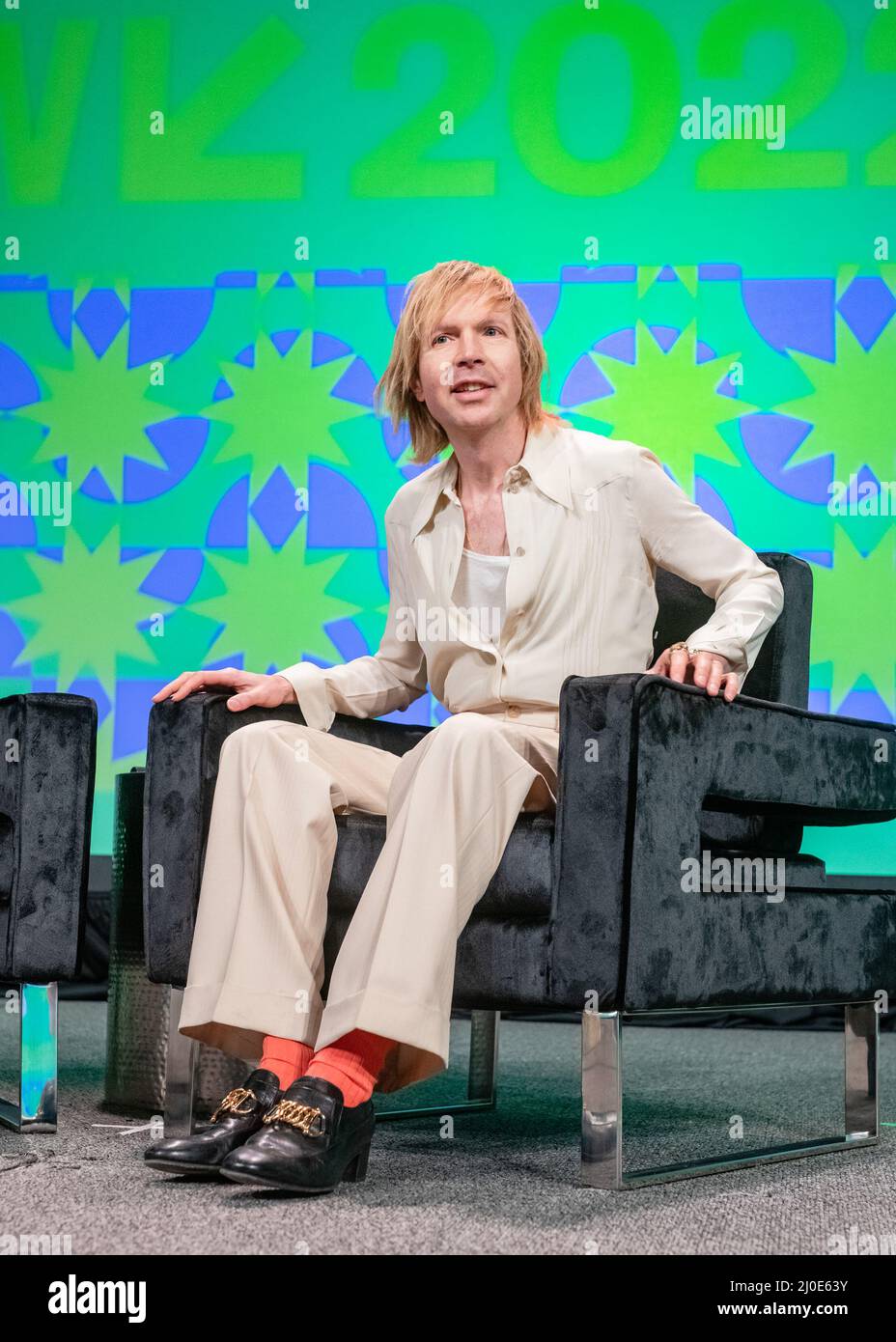 Beck spricht auf der Bühne während des SXSW Conference and Festival - Day 8 2022 im Austin Convention Center am 18. März 2022 in Austin, Texas. (Foto: Maggie Boyd/Sipa USA) Quelle: SIPA USA/Alamy Live News Stockfoto