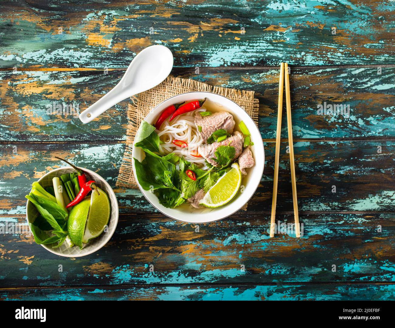 Vietnamesische Suppe pho bo Stockfoto