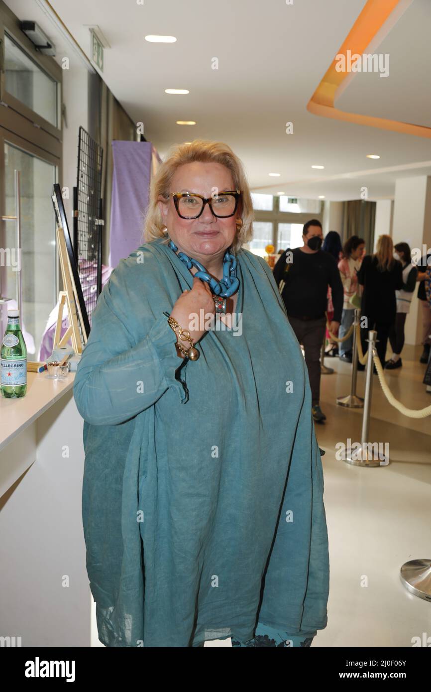 Lilo von Kiesenwetter beim mates Date Influencer Event während der Mercedes-Benz Fashion Week Berlin März 2022 in der Berliner Freiheit. Berlin, 15,03. Stockfoto