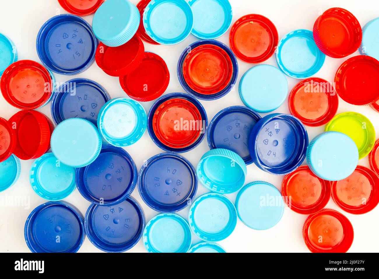 Kunststoffflaschen-Kappen. Separate Sammlung von Speicherabfällen. Abfallentsorgung. Stockfoto
