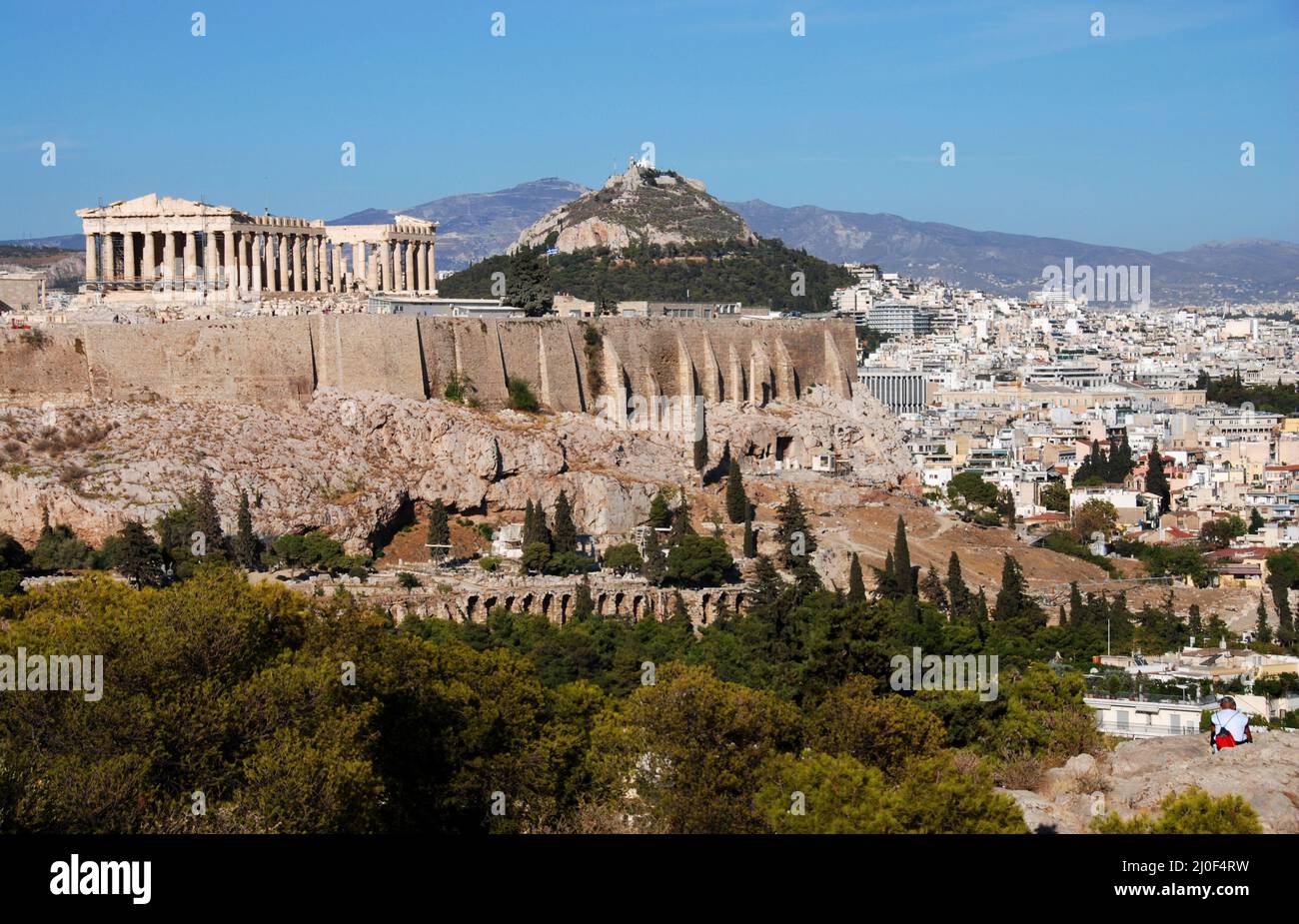 Die Stadt Athen und der Akropolis-Hügel in Griechenland Stockfoto