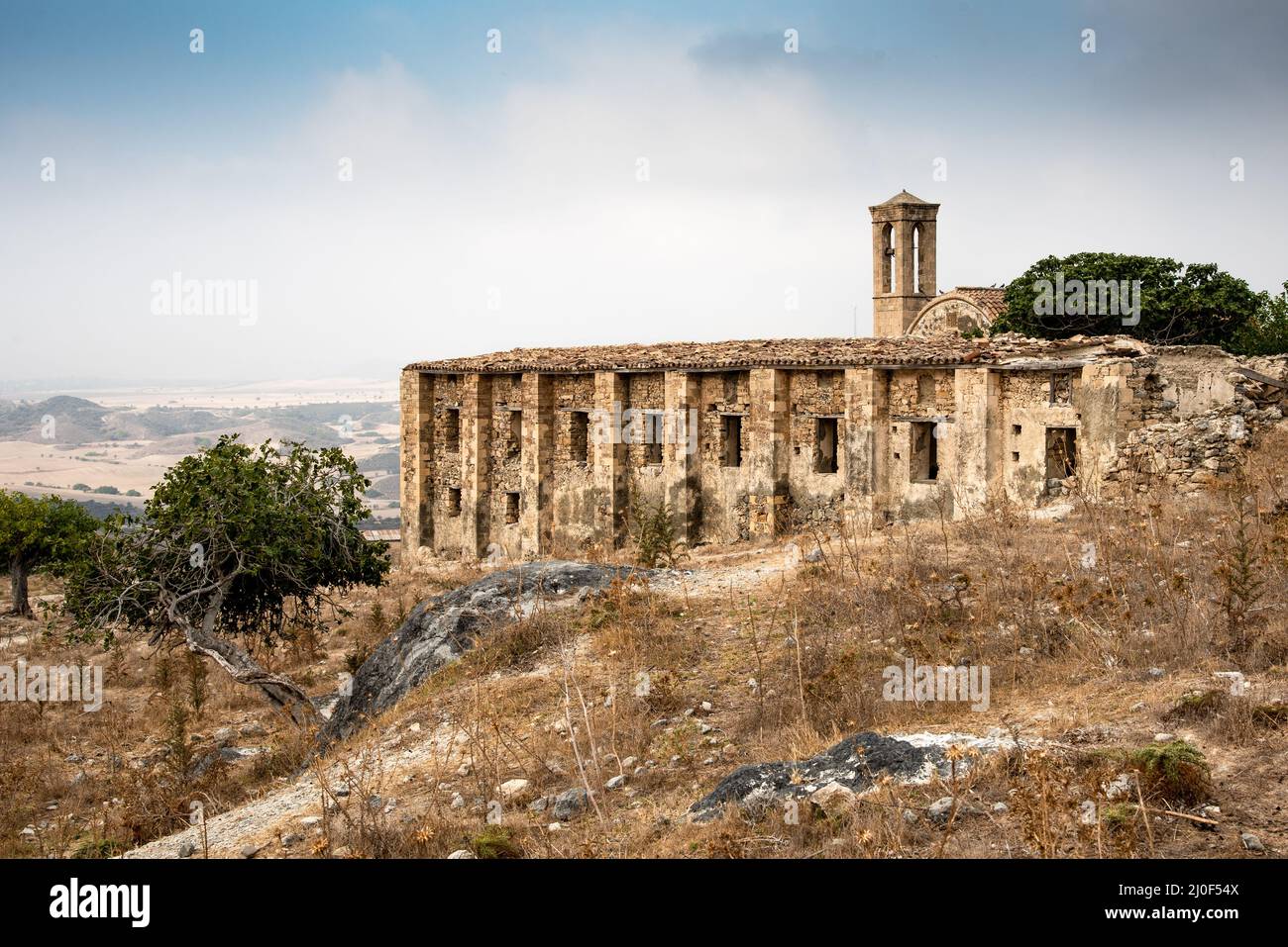 Ruinen einer verlassenen und verlassenen Kirche Nordzypern Stockfoto