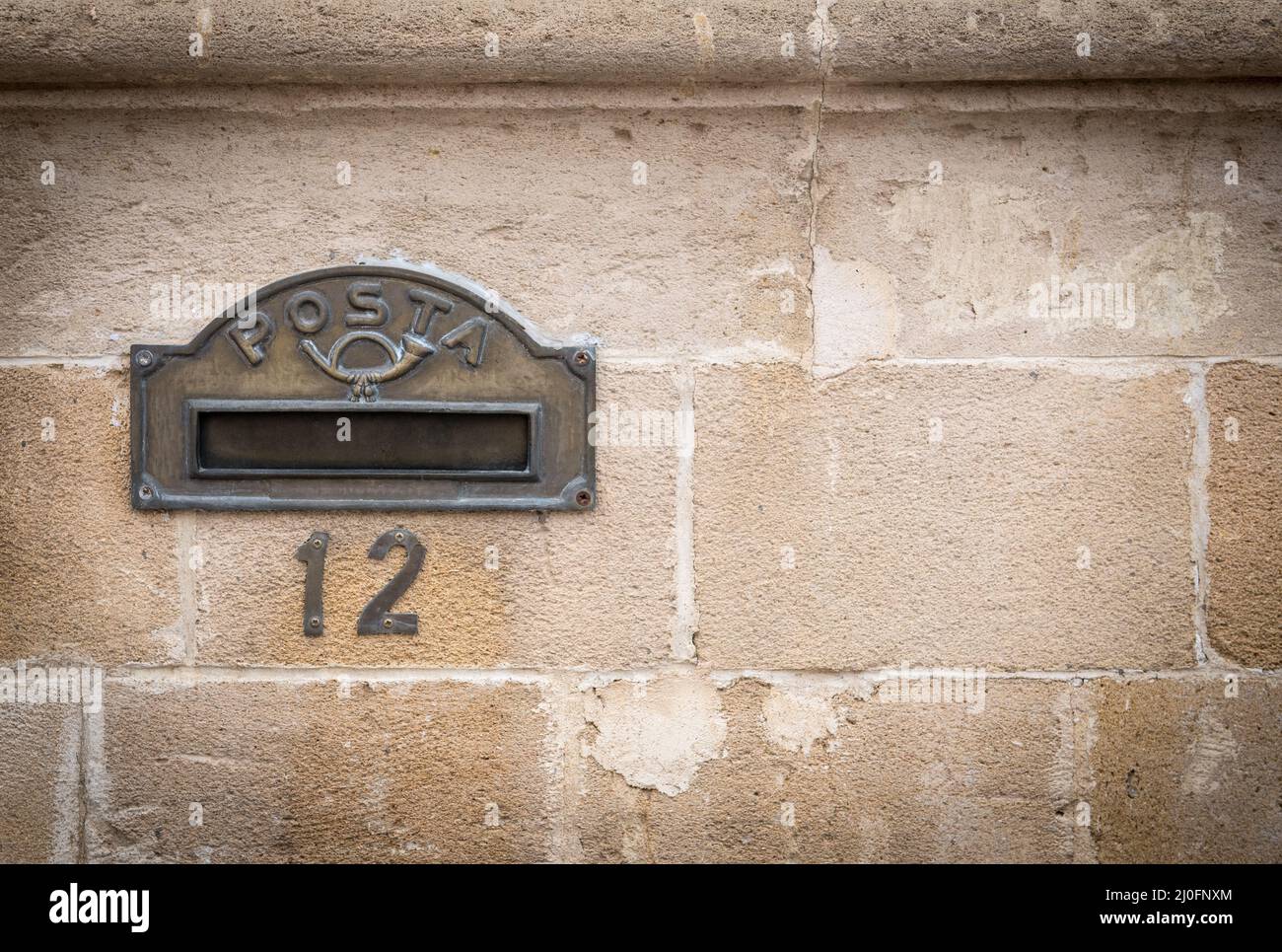Alte Bronze Metall Briefkasten Stockfoto