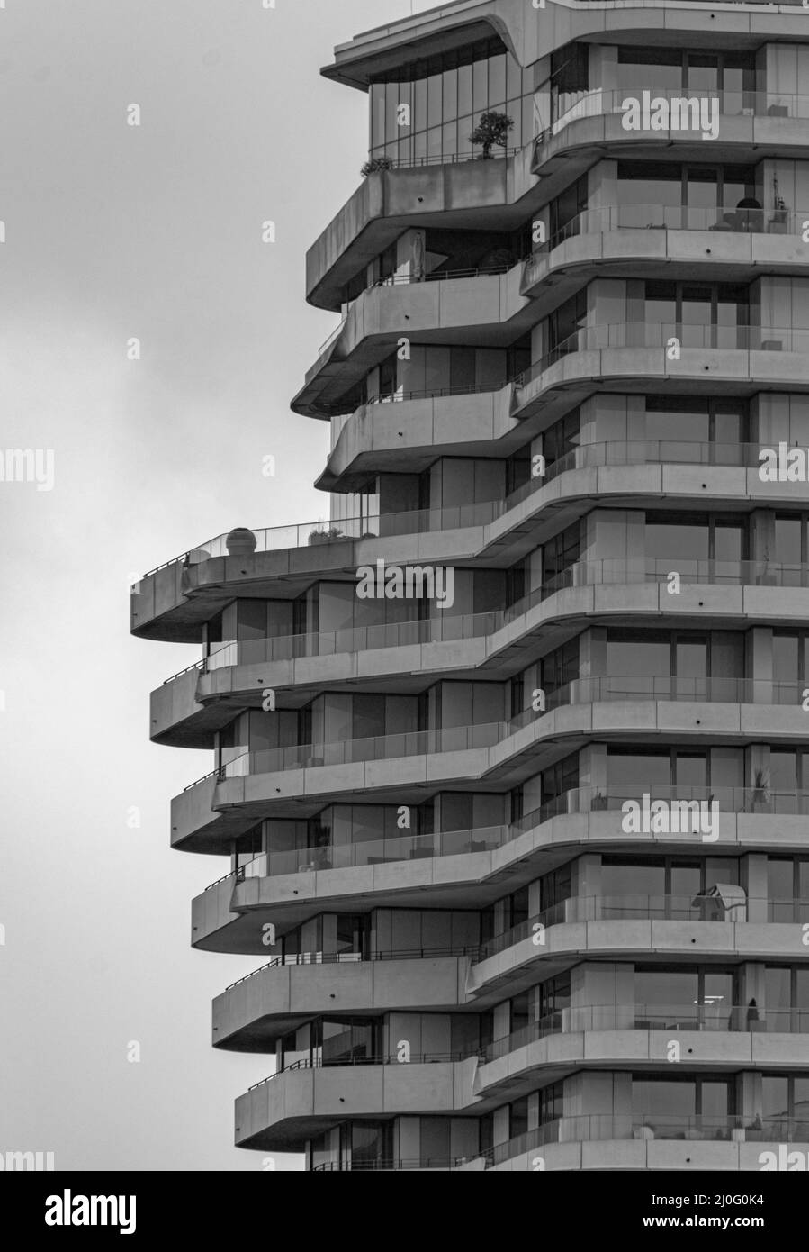 Deutschland Hamburg ein modernes Gebäude in hamburg mit Apartments und Balkonen. Stockfoto