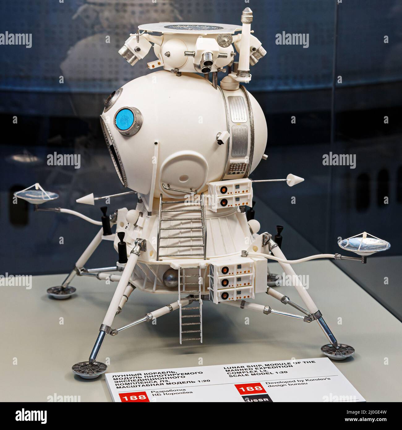 Moskau, Russland - 28. November 2018: Mondlandemodul im Weltraummuseum. Im Inneren des Zentrums für Kosmonauten und Luftfahrt in den Cos Stockfoto