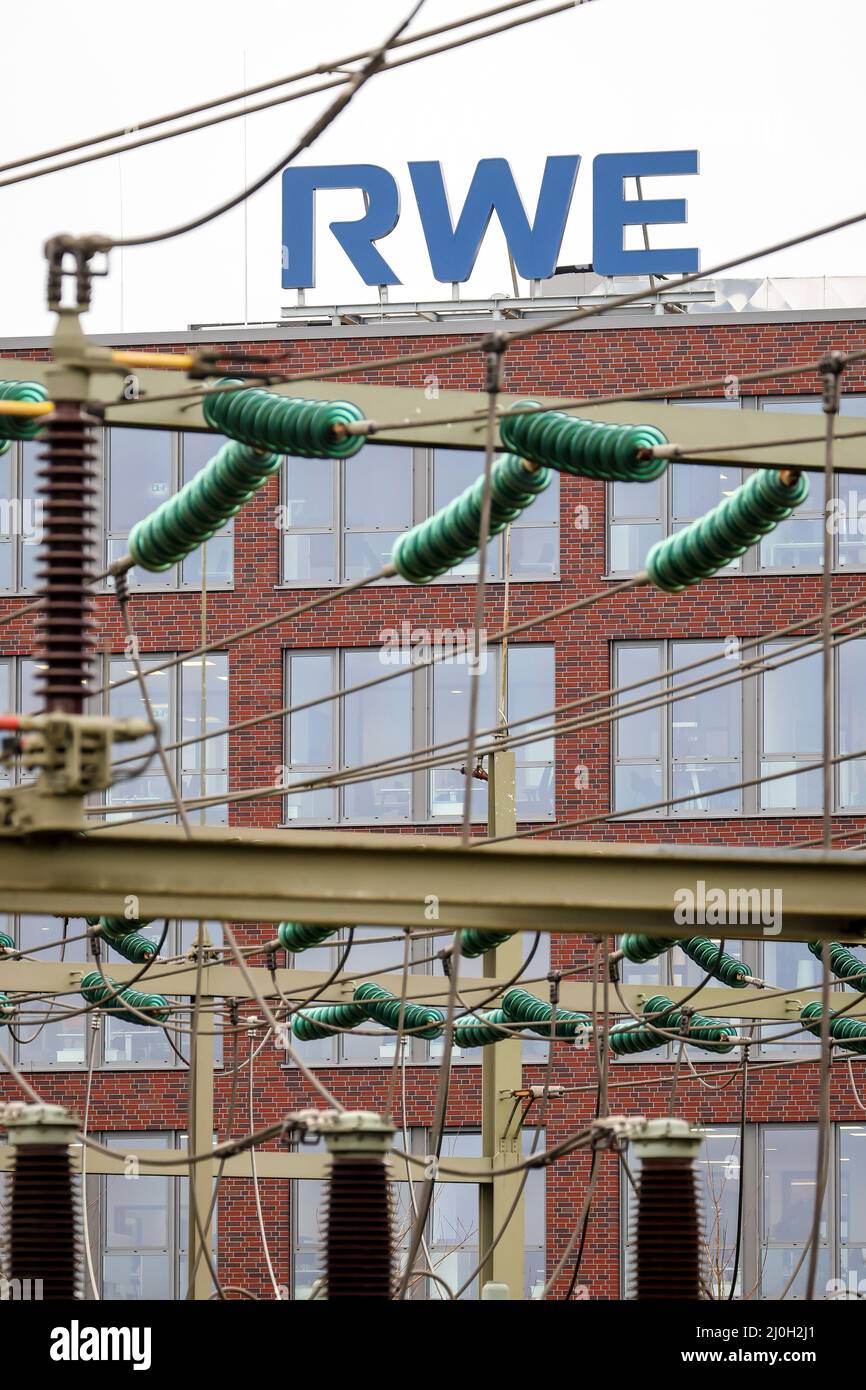 Essen, Nordrhein-Westfalen, Deutschland - RWE-Zentrale, neuer RWE-Campus mit Umspannwerk im Landkreis Altenessen. Stockfoto