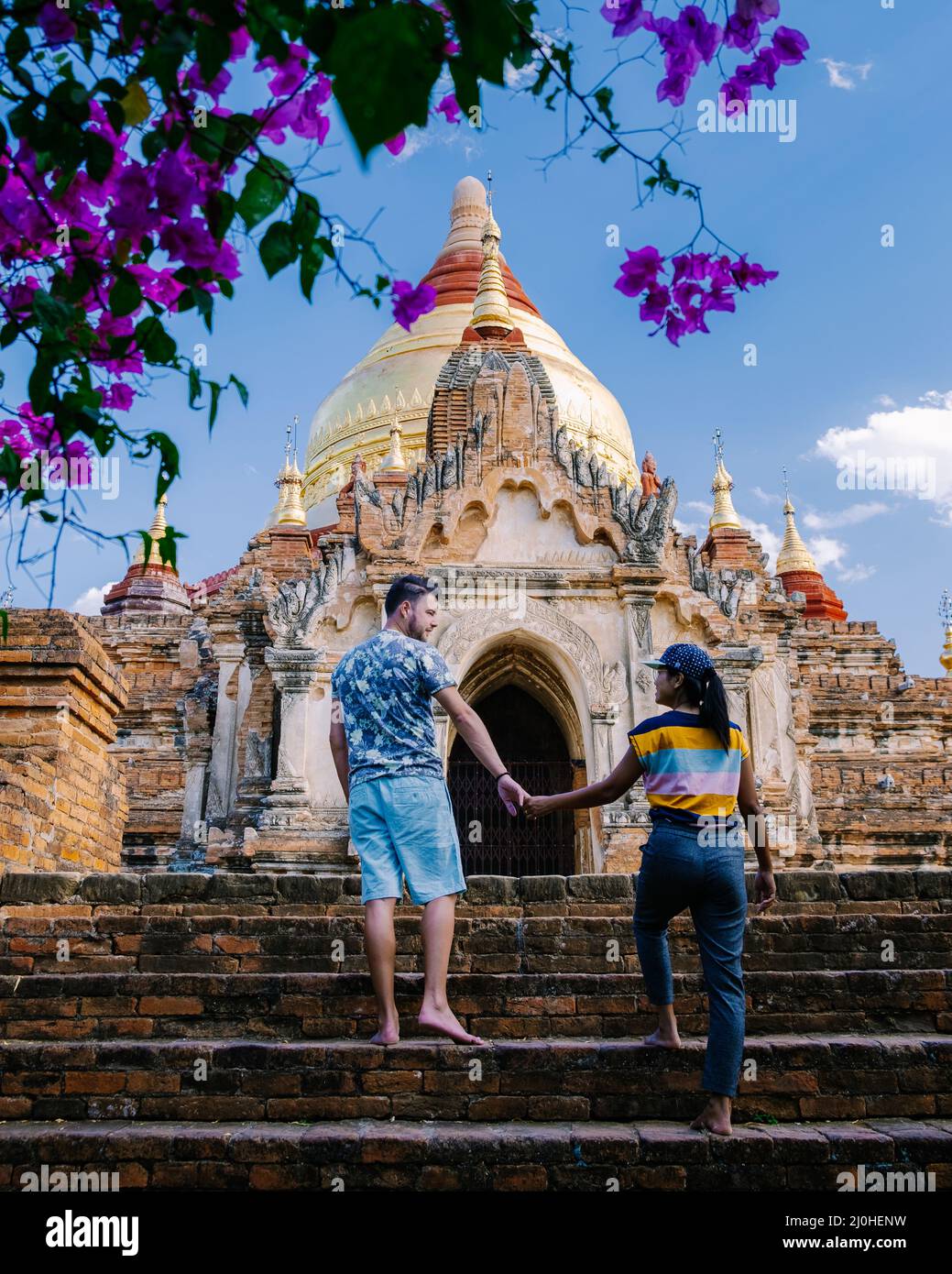 Bagan Myanmar, Pagoden und Tempel von Bagan, in Myanmar, ehemals Burma, ein Weltkulturerbe bei Sonnenaufgang Stockfoto