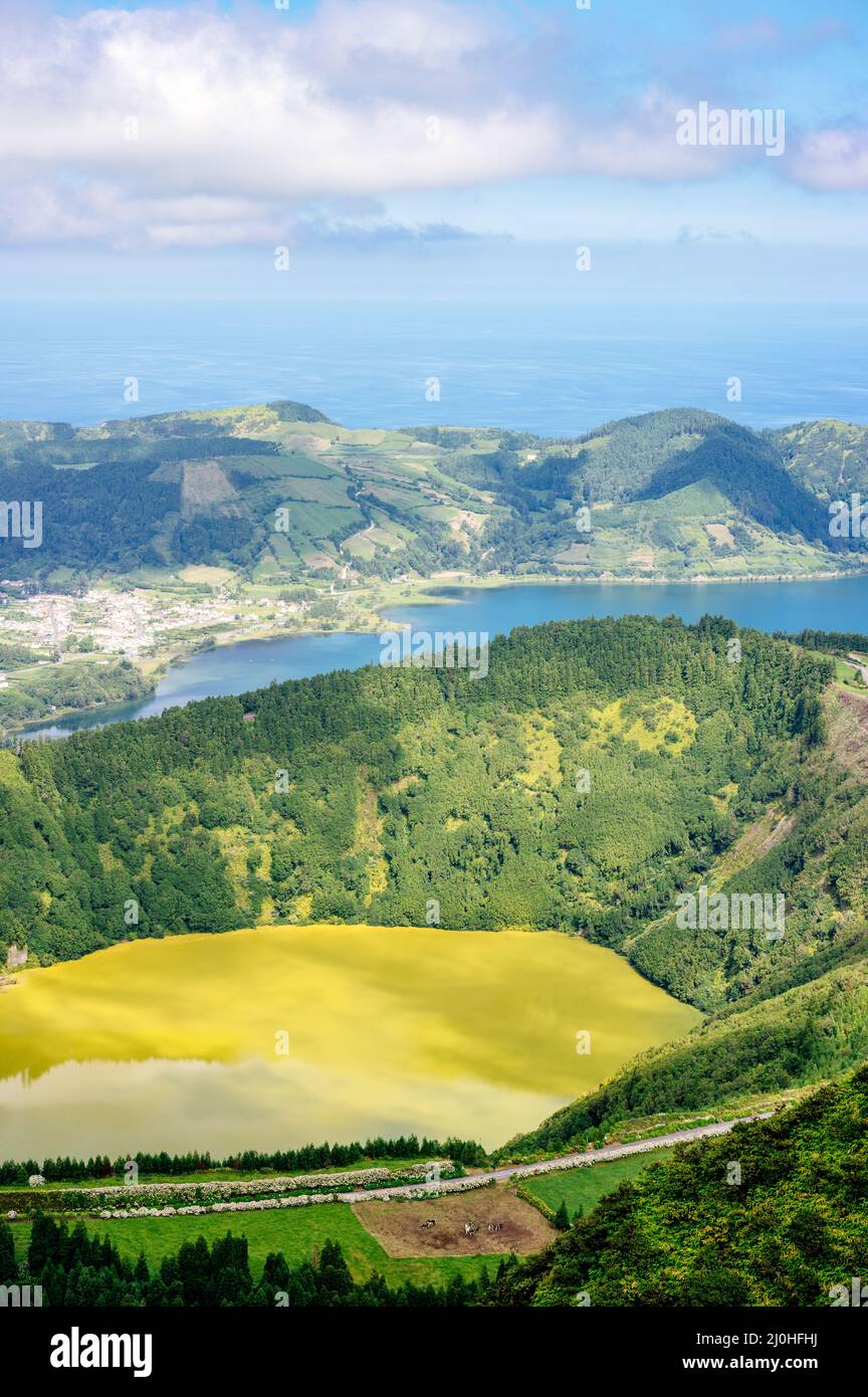 Sete Cidades, Blick von Boca do Inferno Miradouro. Sao Miguel, Azoren Stockfoto