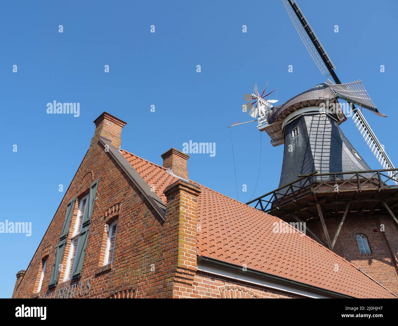 Windmühle in ditzum Stockfoto