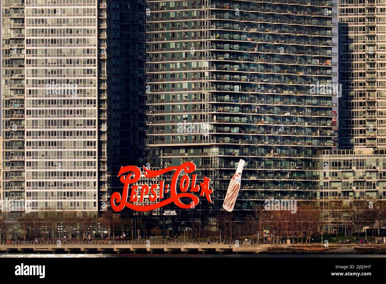 Pepsi Cola Schild in Long Island City Queens Waterfront in NYC Stockfoto