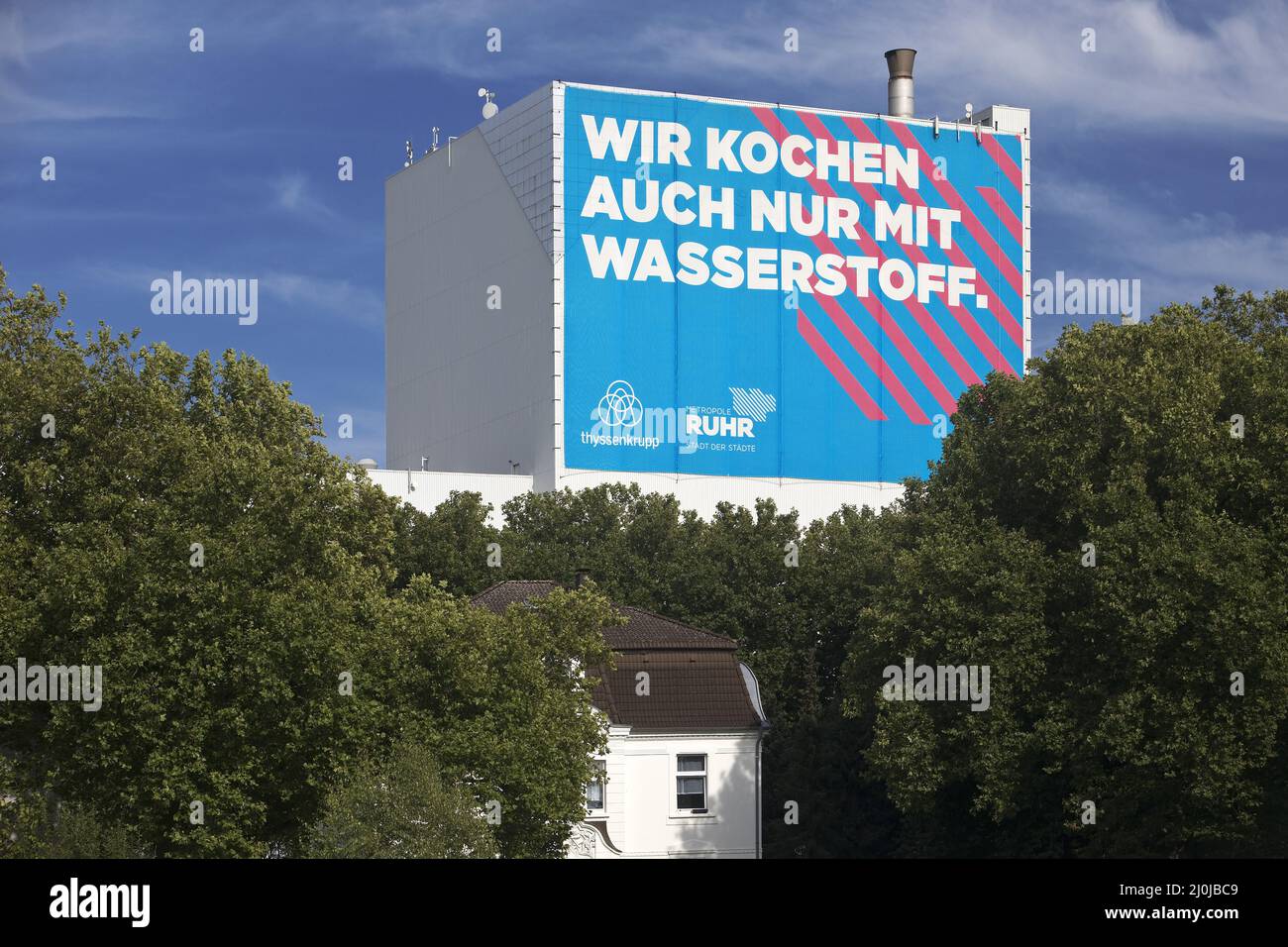 Großes Plakat Klimastahl im Werk ThyssenKrupp Steel Europe, Bochum, Deutschland, Europa Stockfoto