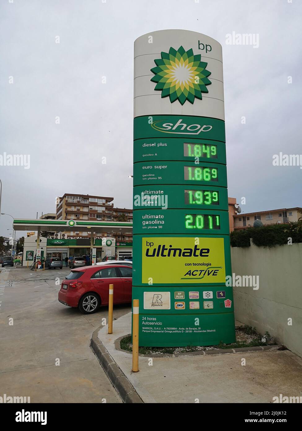 16.. März 2022. Kraftstoffpreise an der BP Tankstelle in Fuengirola, Malaga, Spanien. Benzin und Diesel auf Rekordniveau aufgrund der Situation in der Ukraine. Stockfoto