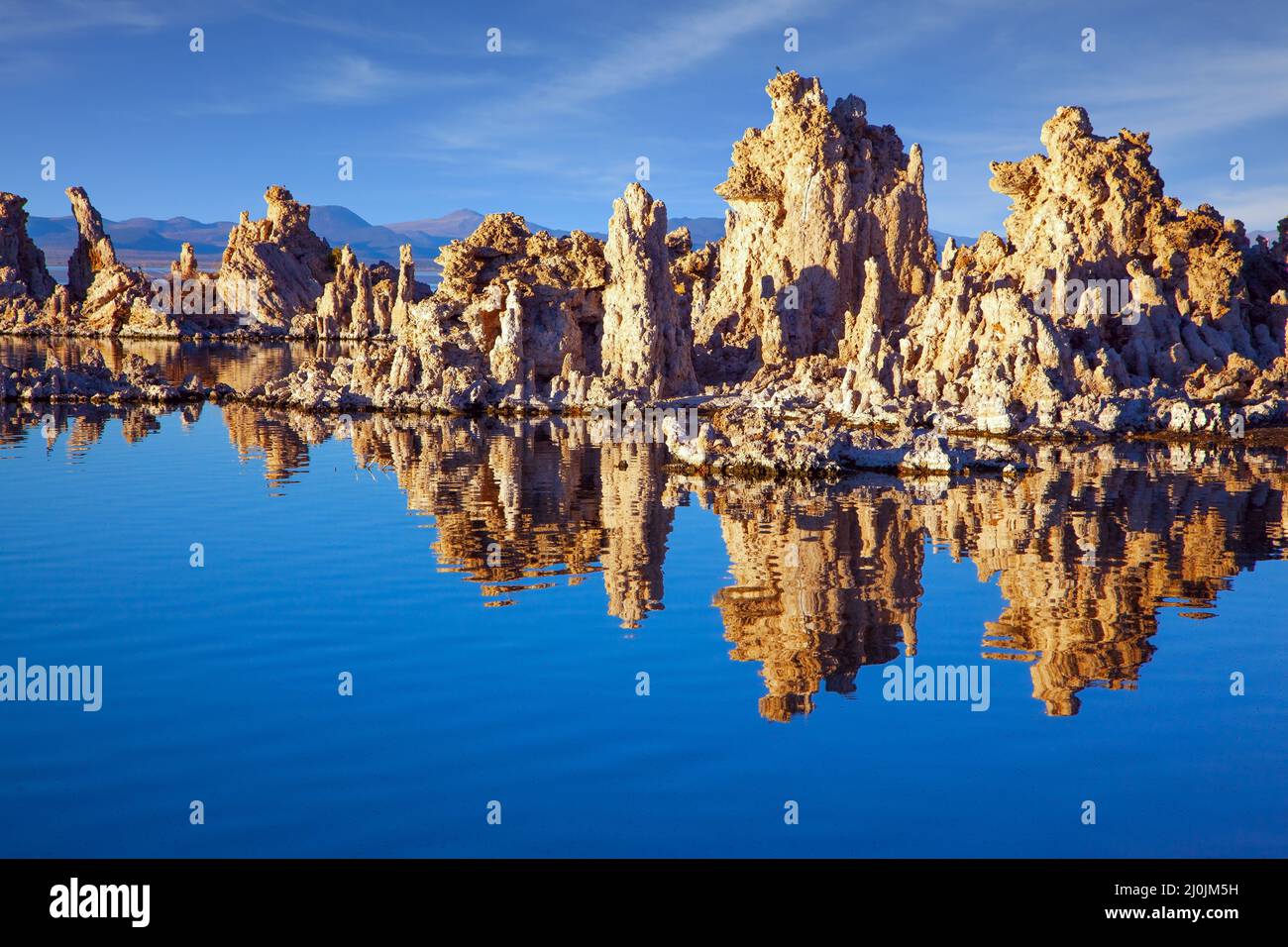 Kalktufftürme mit bizarren Formen Stockfoto