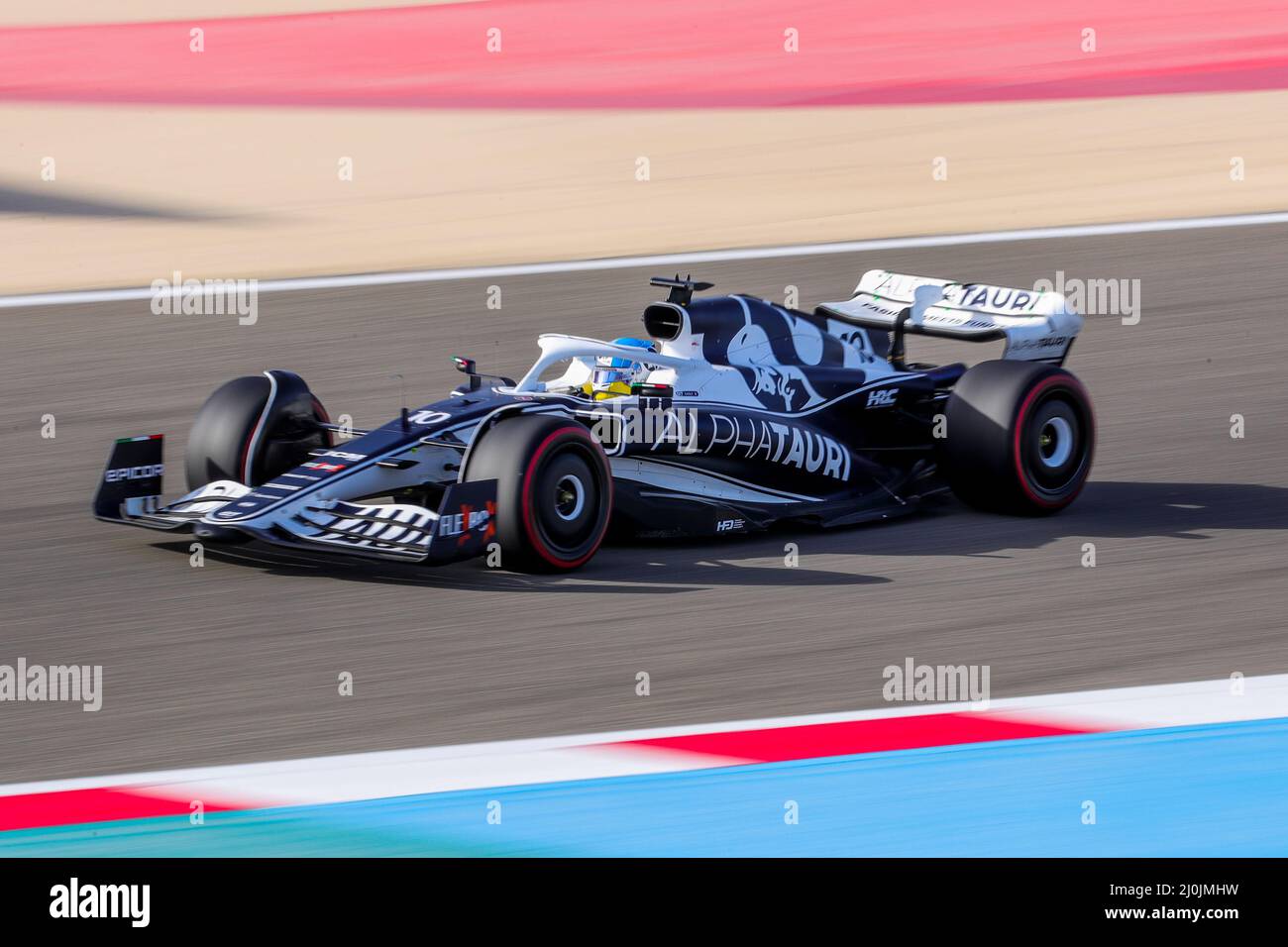 Bahrain International Circuit, Sakhir, Bahrain am 19. März 2022 Pierre Gasly 10 (FRA), Scuderia AlphaTauri AT03 während der FORMEL 1 GULF AIR BAHRAIN GRAND PRIX 2022, Phil Duncan Stockfoto