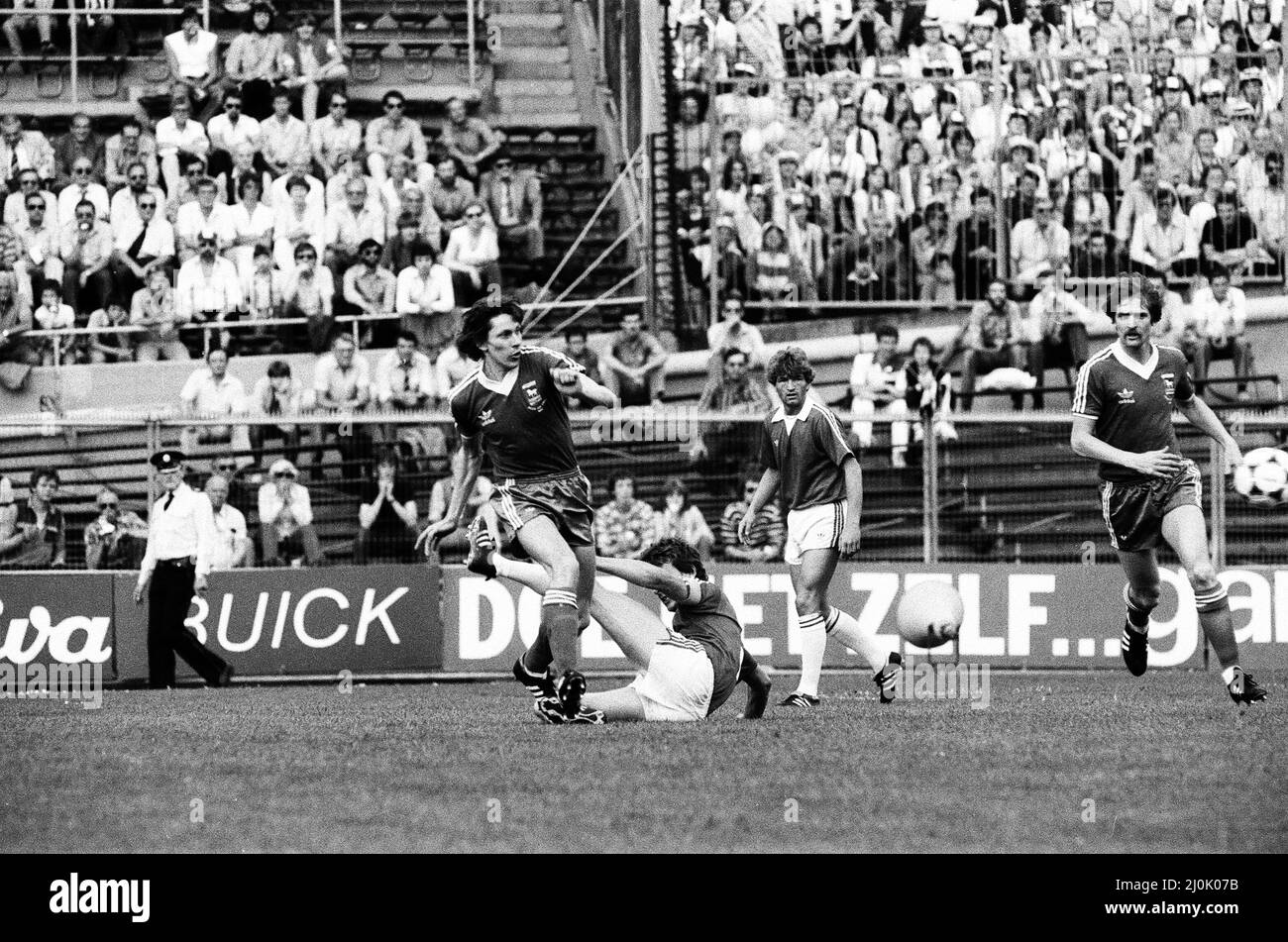 AZ Alkmaar gegen Ipswich Town in Aktion während des UEFA-Pokalfinales 2. im Olympiastadion in Amsterdam im Mai 1981. Endergebnis: AZ Alkmaar 4-2 Ipswich Town Ipswich Town mit UEFA Cup 5-4 in der Zusammenfassung. Stockfoto