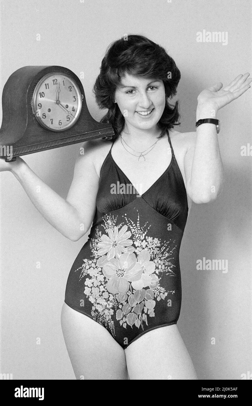 Modell, das die Menschen daran erinnert, ihre Uhren zu Beginn der britischen Sommerzeit um eine Stunde nach vorne zu stellen.27.. März 1982. Stockfoto