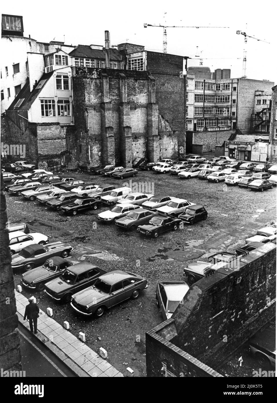 Matthew Street in Liverpool, England.in der Matthew Street befand sich der berühmte Cavern Club, in dem die Beatles ihre frühen Shows spielten. Bild aufgenommen am 8.. Dezember 1981 Stockfoto