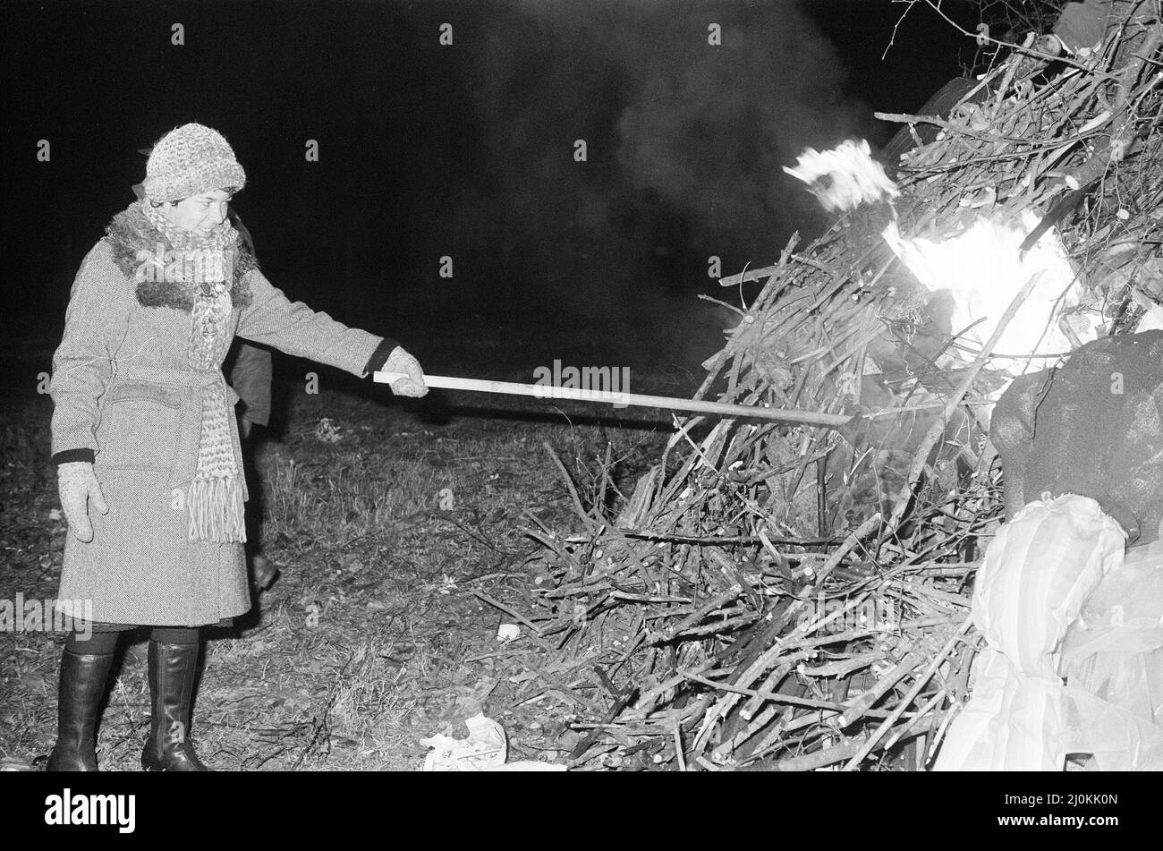 Bonfire Night im Waterloo Meadows Park, Reading, Bergen, 1980. November. Stockfoto