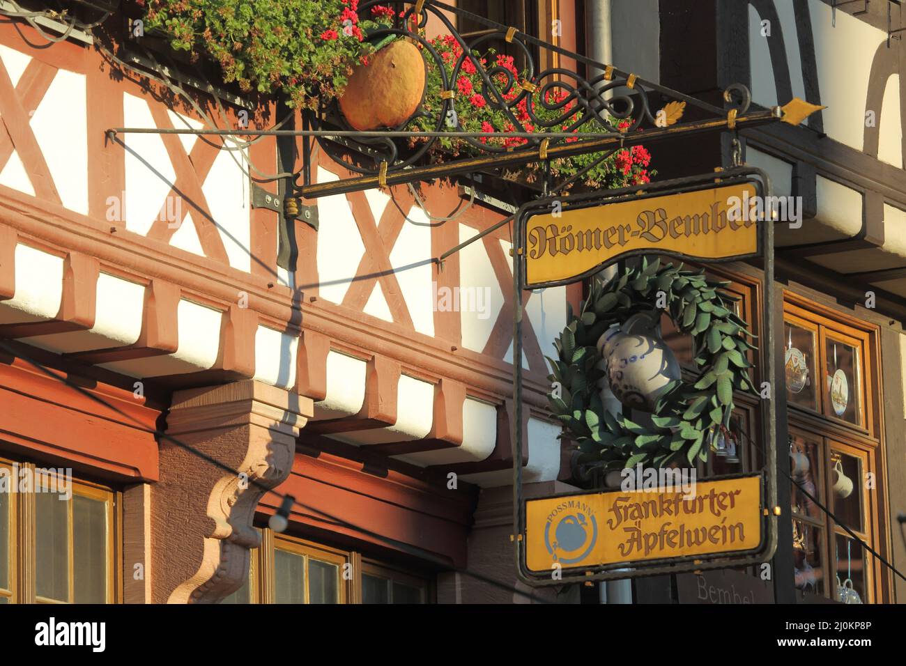 Nasenschild zum Gasthof Römer-Bembel am Römerberg Frankfurt, Hessen, Deutschland Stockfoto