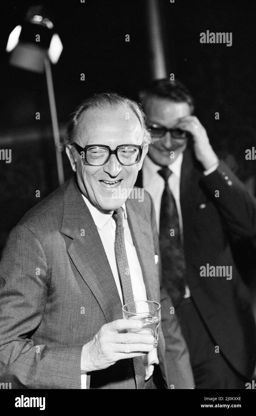 Außenminister Lord Carrington tritt nach der argentinischen Invasion der Falklandinseln aus der Regierung zurück. 5.. April 1982. Stockfoto