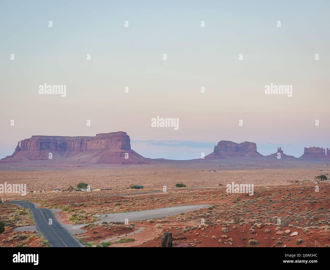 Blick auf das Navajo Nation Monument Valley. Gerade Straße. Forest Gump Point Stockfoto