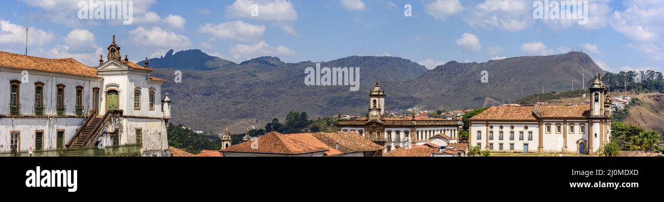 Panoramabild der antiken und historischen Stadt Ouro Preto in Minas Gerais Stockfoto