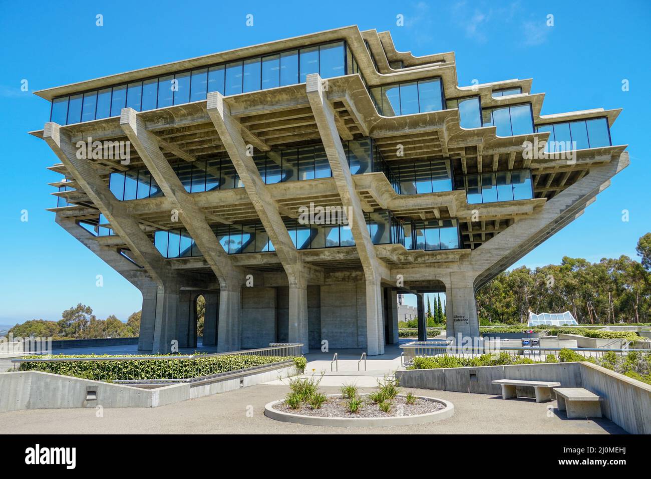 Die Geisel Library ist das Hauptgebäude der San Diego Library der University of California. Stockfoto