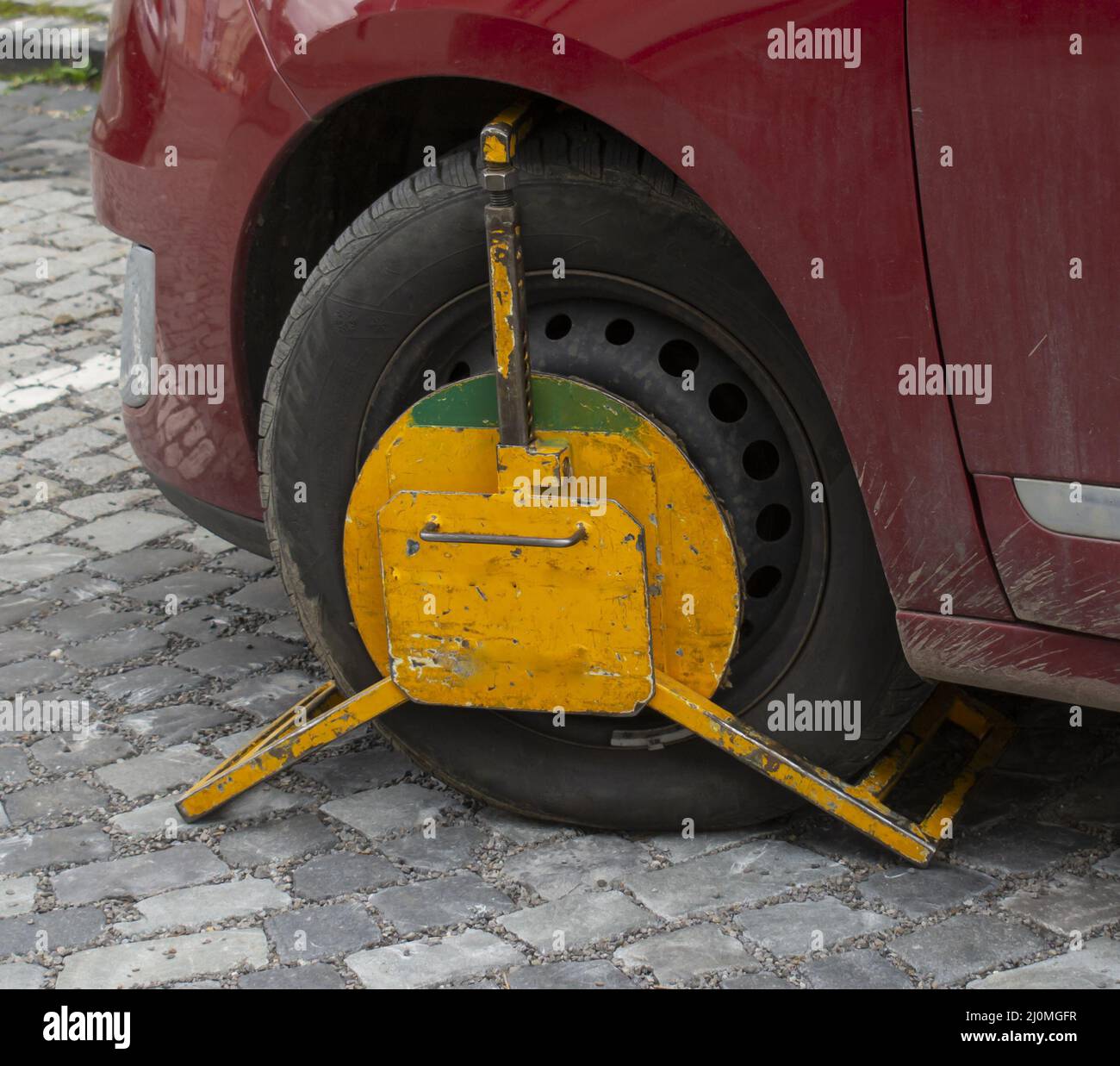 Blockiertes rad Fotos und Bildmaterial in hoher Auflösung Alamy
