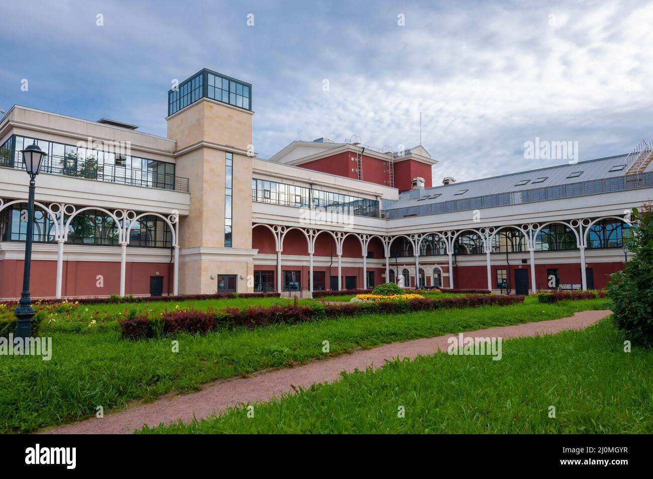 SANKT PETERSBURG, RUSSLAND - 21. AUGUST 2021: Sankt Petersburger Staatliches Jugendtheater auf Fontanka, Russland Stockfoto